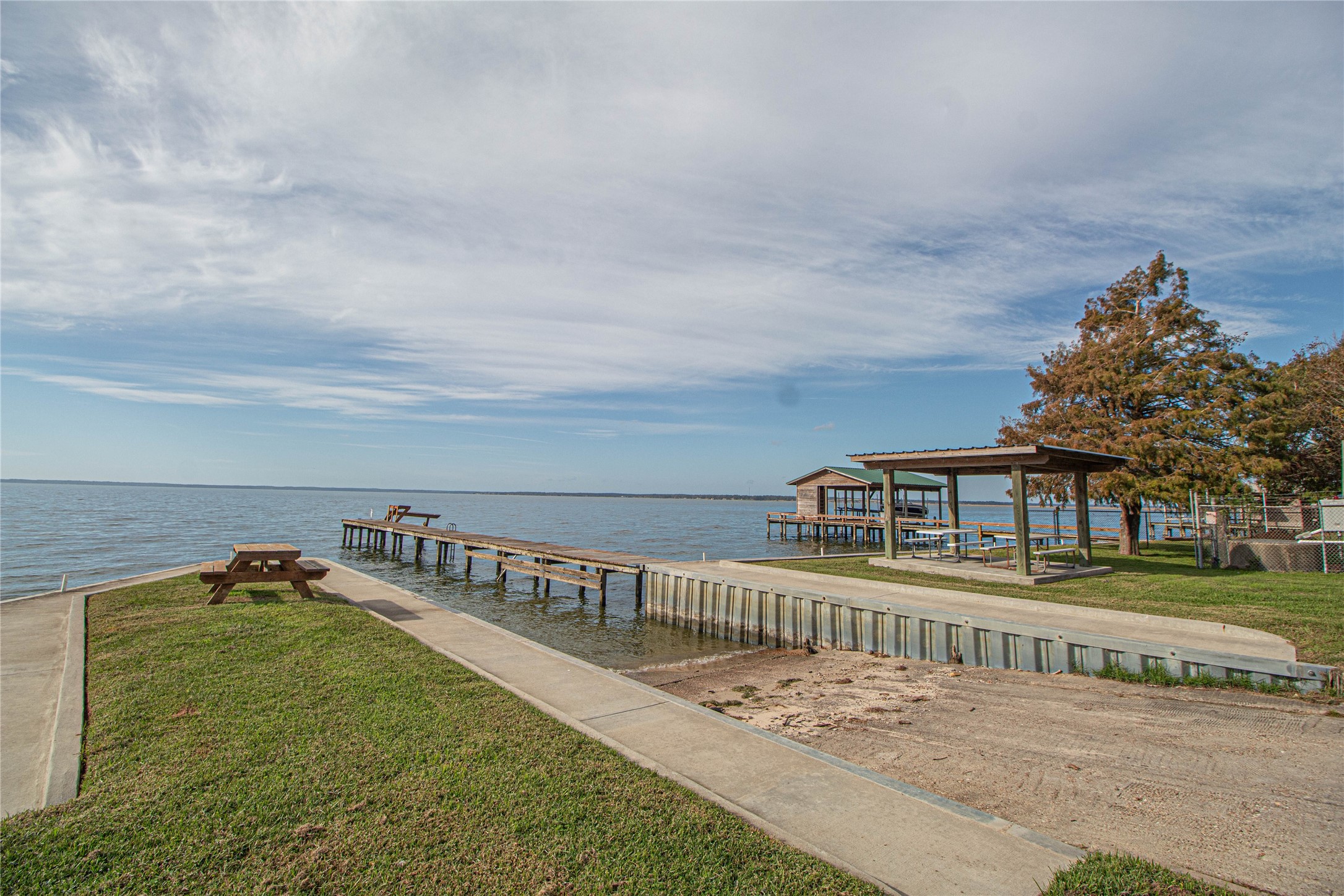 320 Bridgeview Drive Onalaska, TX 77360 - Photo 42 of 43