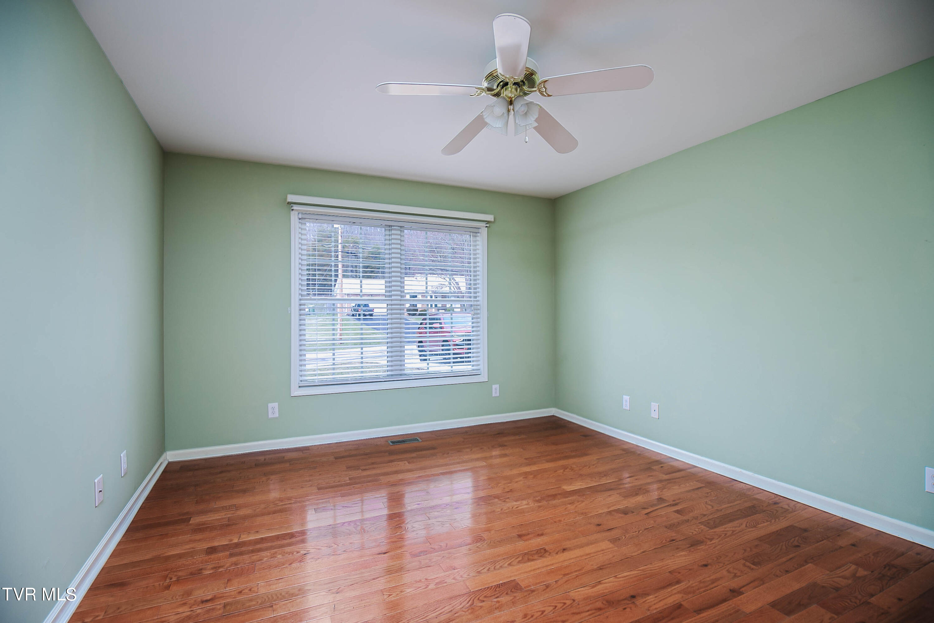 3947 Glen Alpine Road Kingsport, TN 37660 - Photo 16 of 31 24-Glen Alpine-24