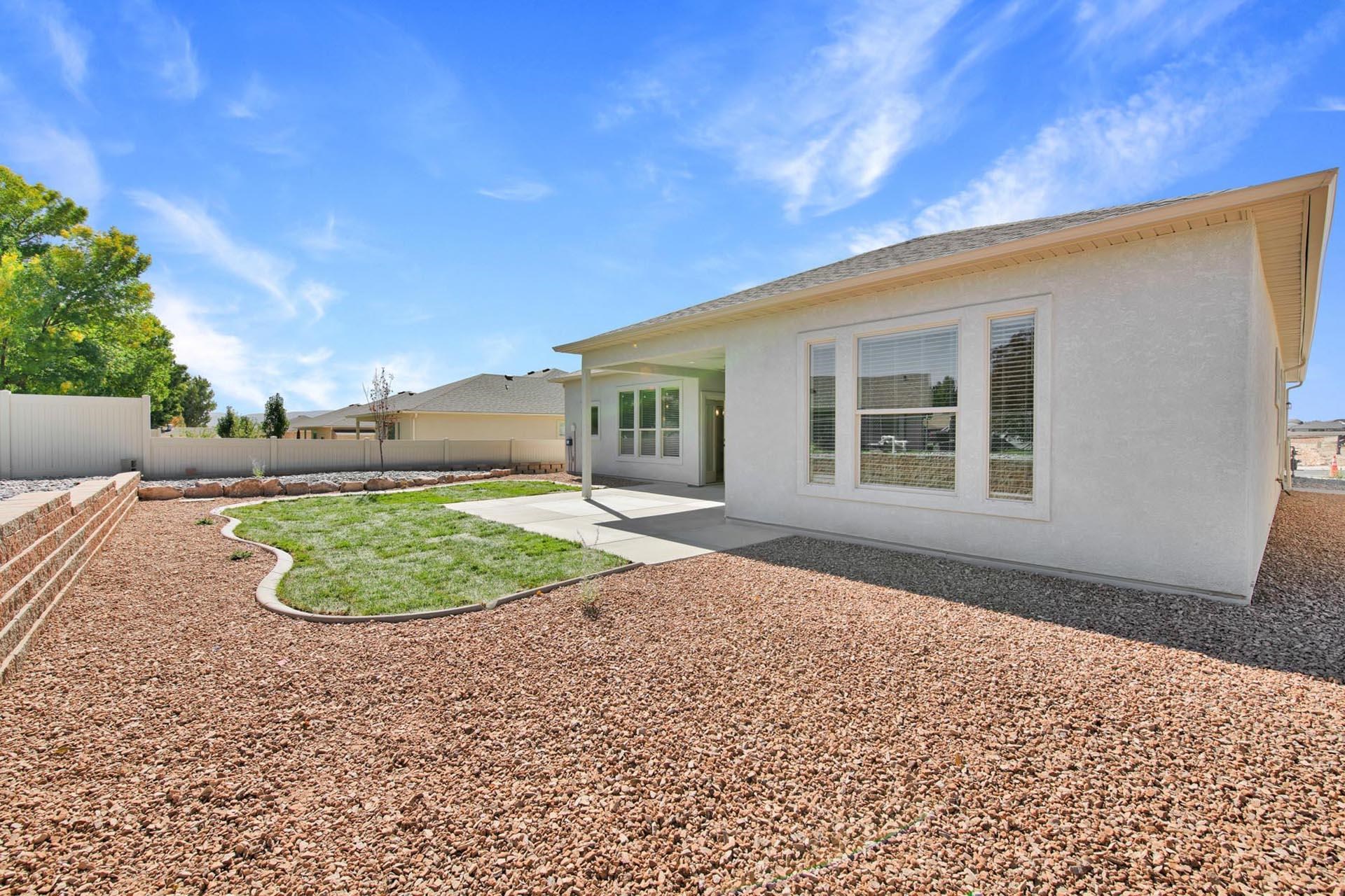 696 Arran Way, Unit B Grand Junction, CO 81504 - Photo 4 of 27