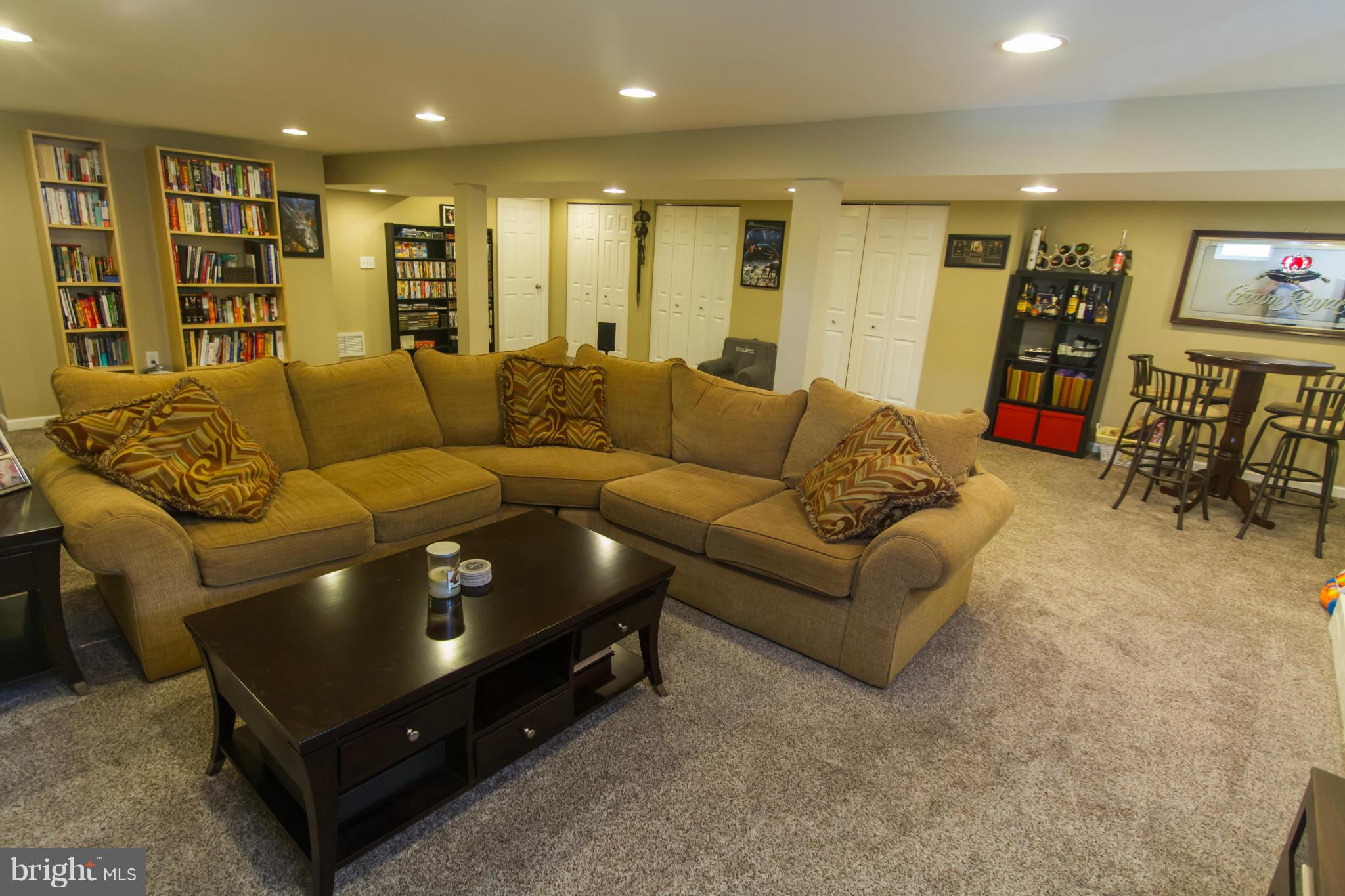 2418 Harwood Road Baltimore, MD 21234 - Photo 15 of 22 Family Room