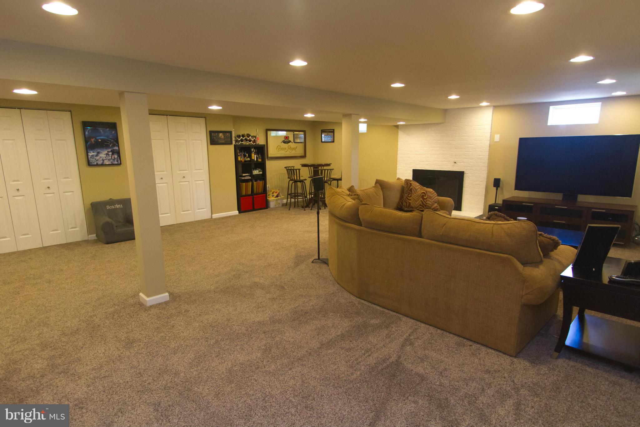 2418 Harwood Road Baltimore, MD 21234 - Photo 16 of 22 Family Room