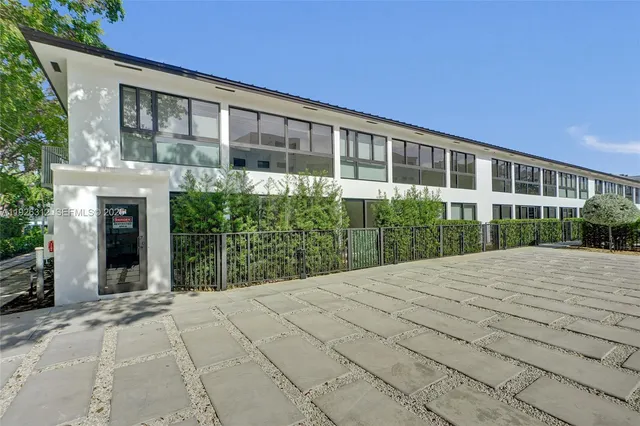 $9,300 | 200 Sunrise Drive, Unit 200A, Key Biscayne, FL 33149