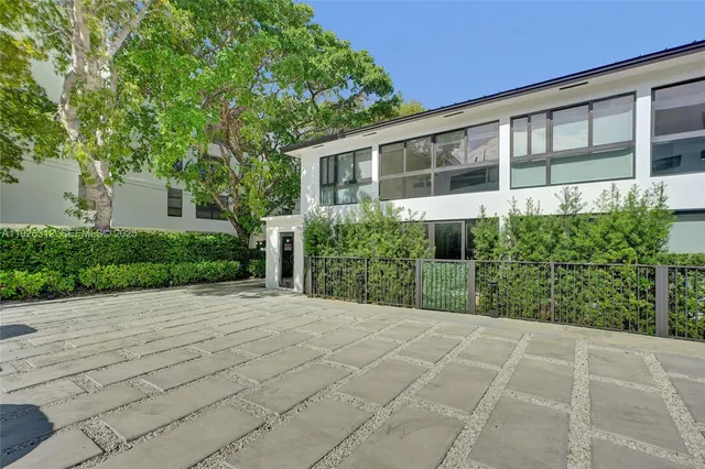 $9,300 | 200 Sunrise Drive, Unit 200A, Key Biscayne, FL 33149