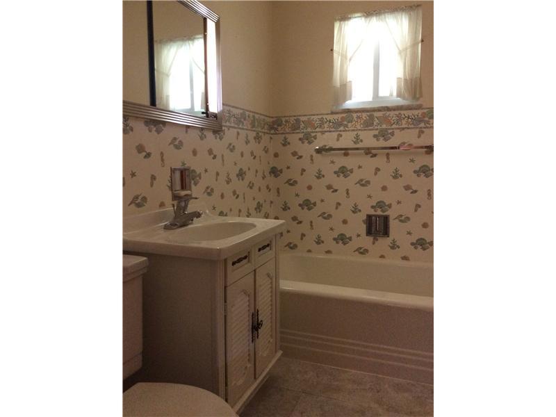1004 Spring Street McDonald, PA 15057 - Photo 10 of 13 Full Bath.
