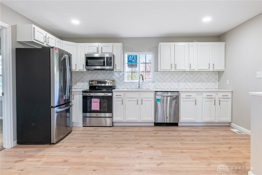 9499 Clearcreek Franklin Road Springboro, OH 45342 - Photo 4 of 21 Gallery Image 4