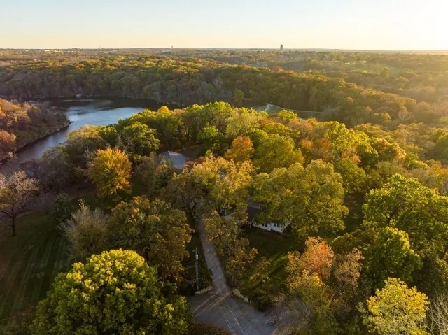 $1,299,000 | 8700 Trail Ridge Road, Kansas City, MO 64139