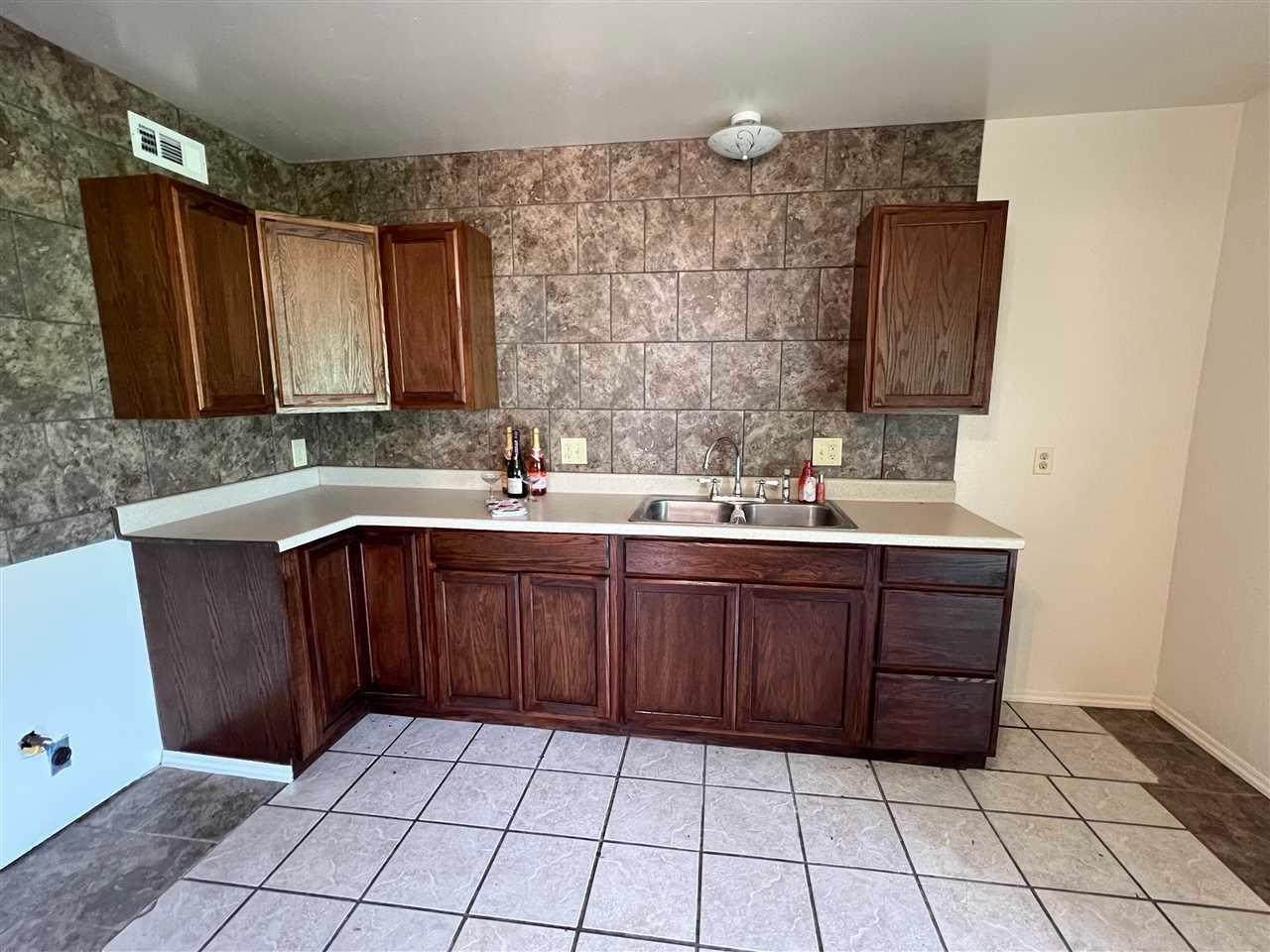210 East Maple Avenue Perry, OK 73077 - Photo 8 of 22 Gallery Image 8