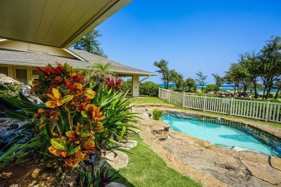 4439 Kaloloku Road, Unit B Kapaa, HI 96746 - Photo 4 of 18 a view of a backyard