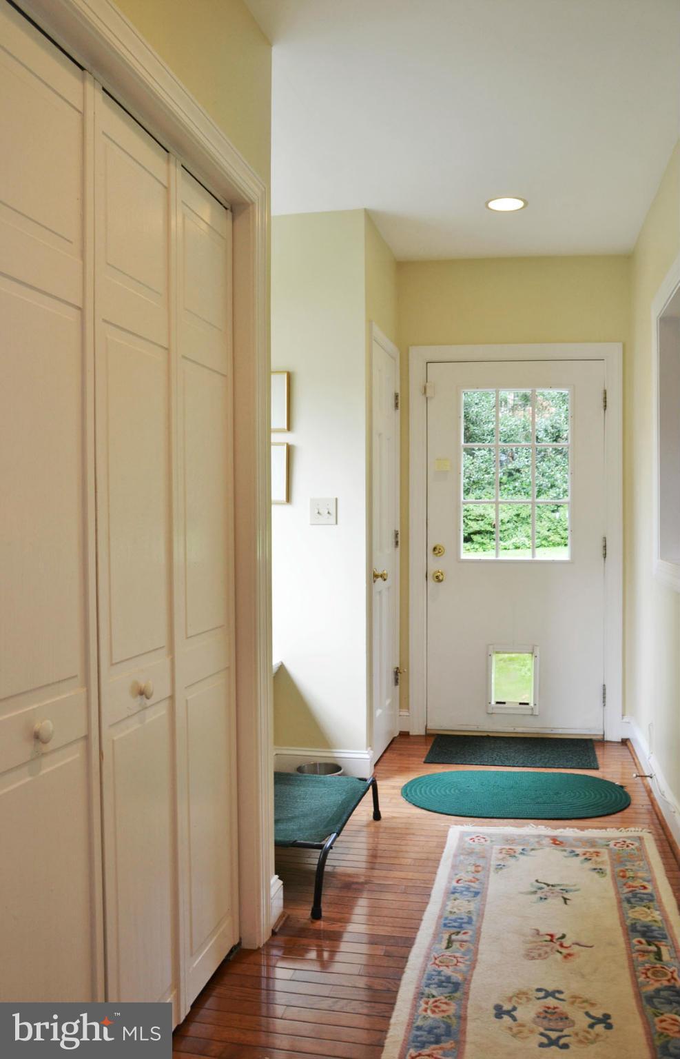 5605 Chesterbrook Road Bethesda, MD 20816 - Photo 11 of 30 Interior (General)