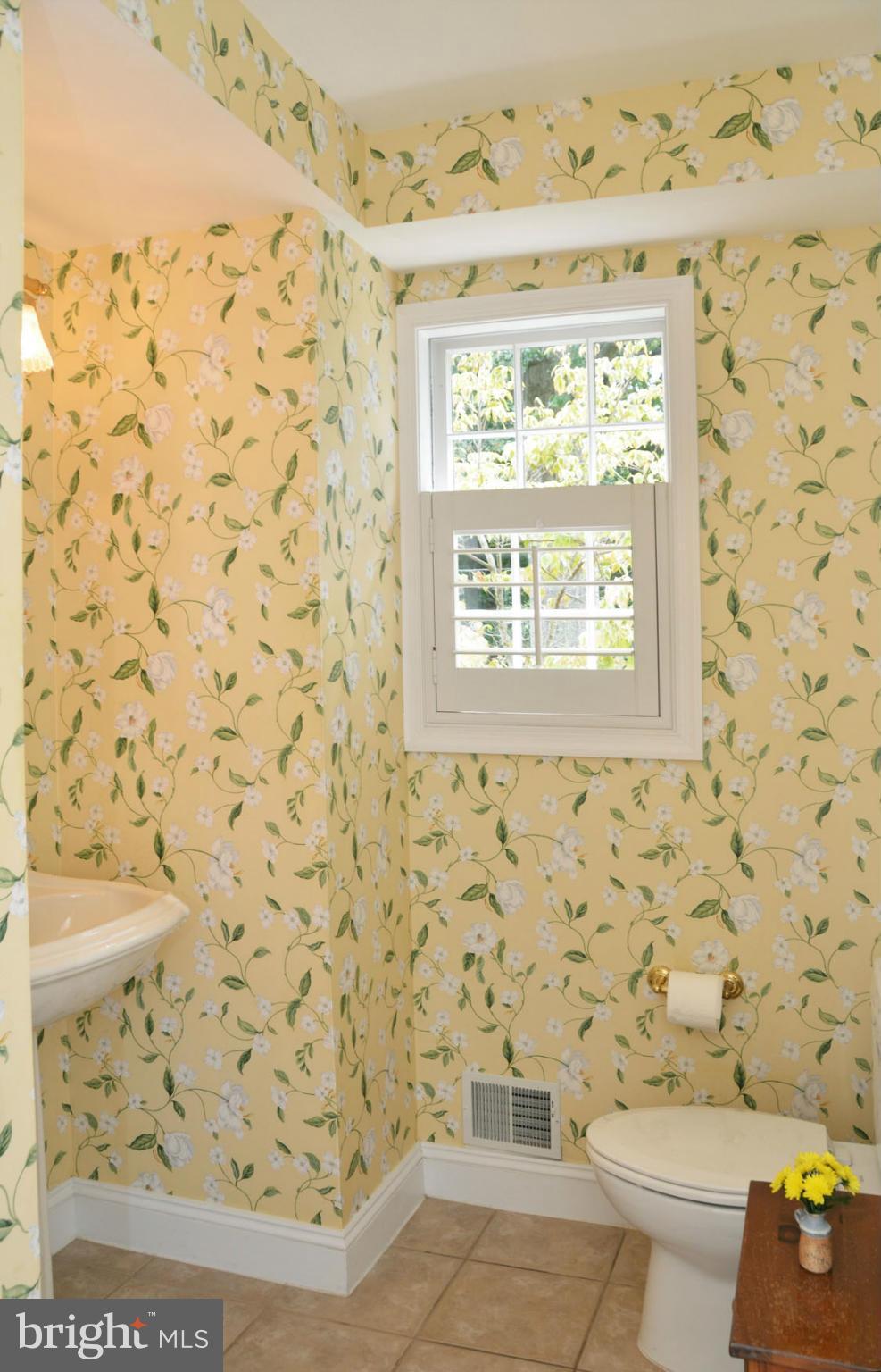 5605 Chesterbrook Road Bethesda, MD 20816 - Photo 14 of 30 Bath