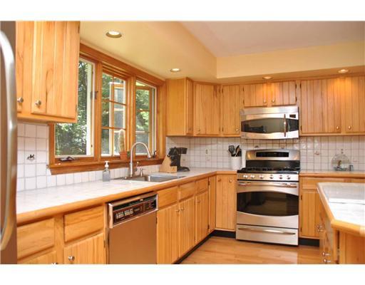 36 Todd Brook Road Freeport, ME 04032 - Photo 3 of 25 Kitchen.