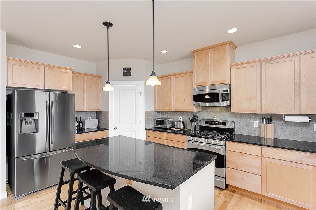 4204 222nd Place Southeast Bothell, WA 98021 - Photo 7 of 25