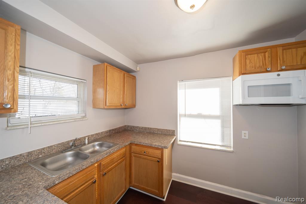 15428 Rutherford Street Detroit, MI 48227 - Photo 20 of 45
