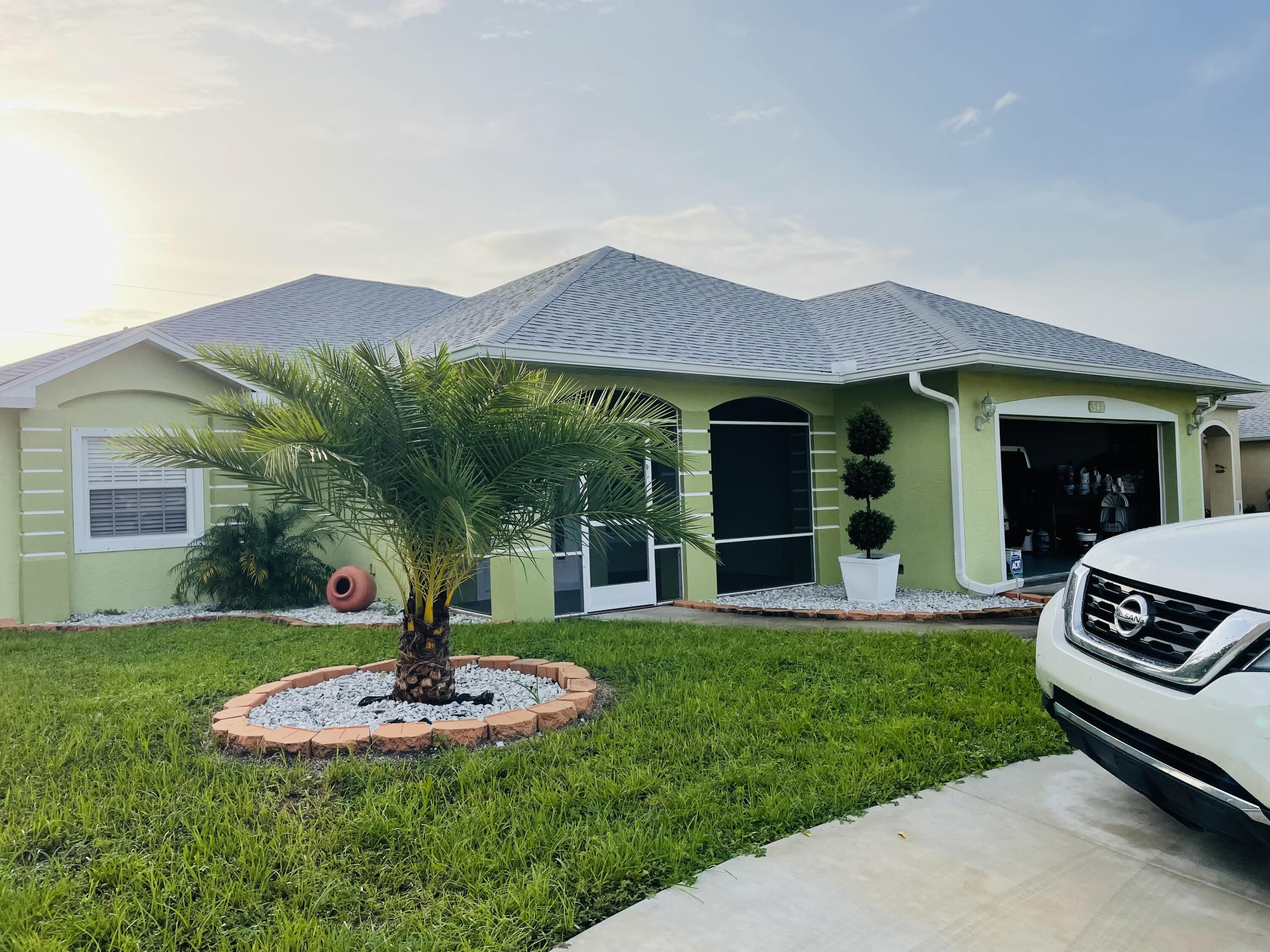 FRONT OF THE HOUSE