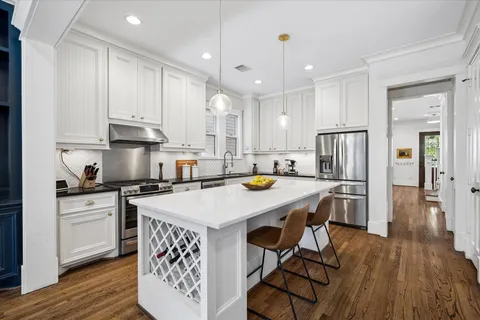 $825,000 | 638 West 17th Street, Houston, TX 77008