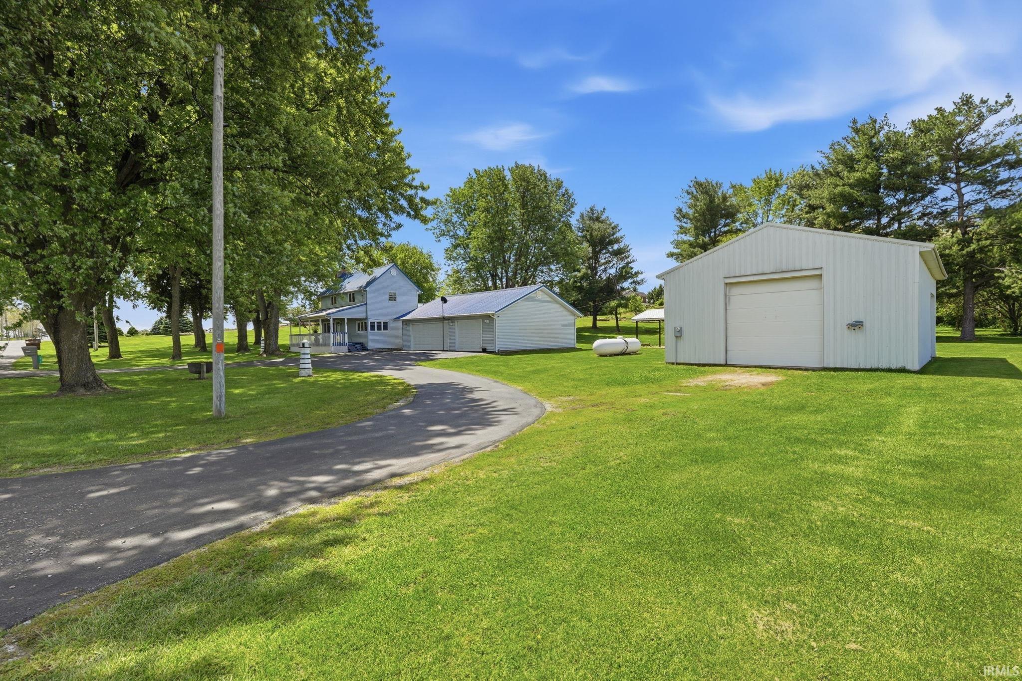 8615 Branstrator Road Fort Wayne, IN 46809 - Photo 3 of 36