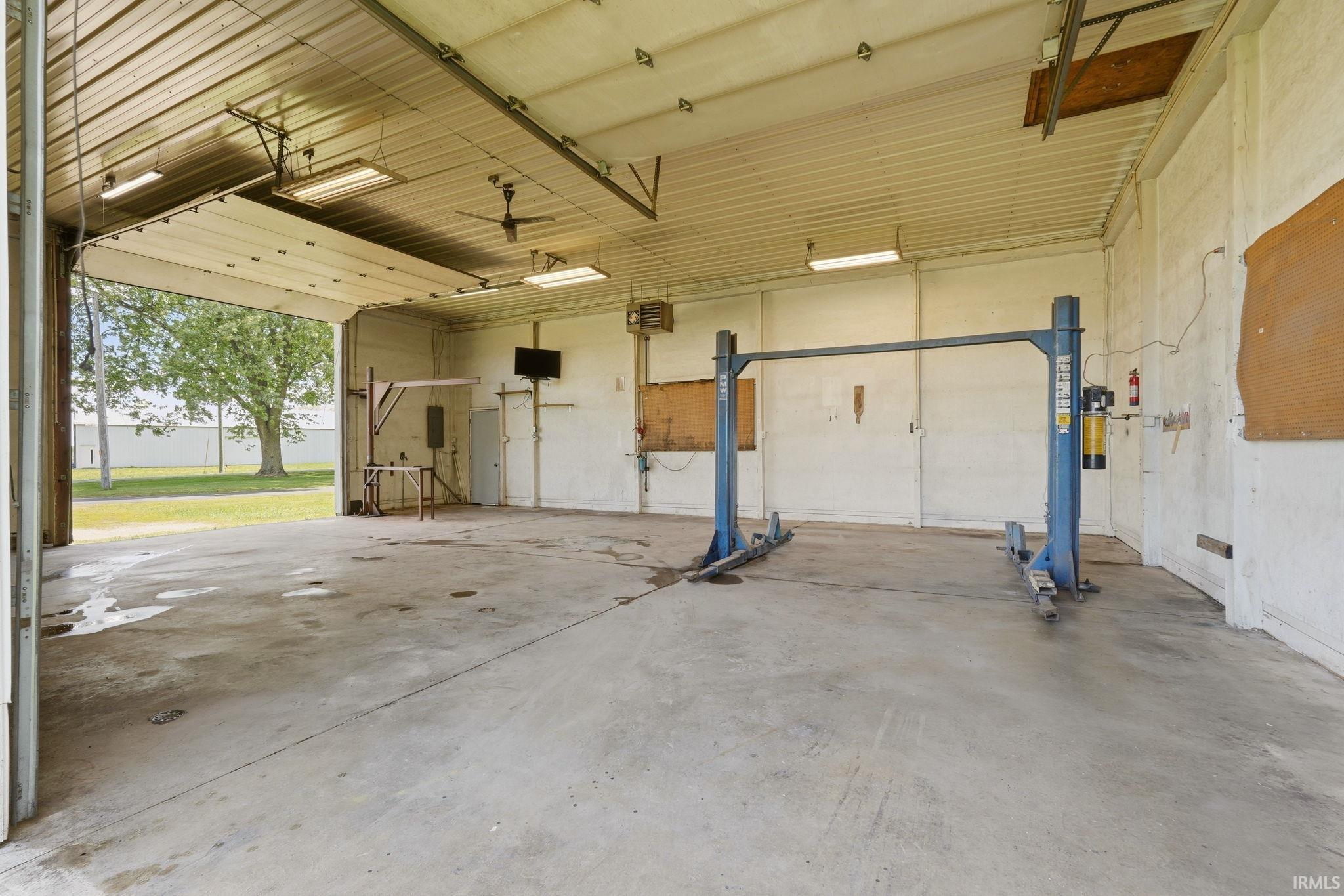 8615 Branstrator Road Fort Wayne, IN 46809 - Photo 31 of 36
