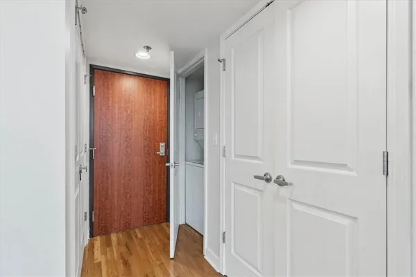 $195,000 | 600 Admiral Boulevard, Unit 904, Kansas City, MO 64106