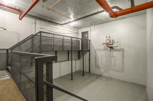 $195,000 | 600 Admiral Boulevard, Unit 904, Kansas City, MO 64106