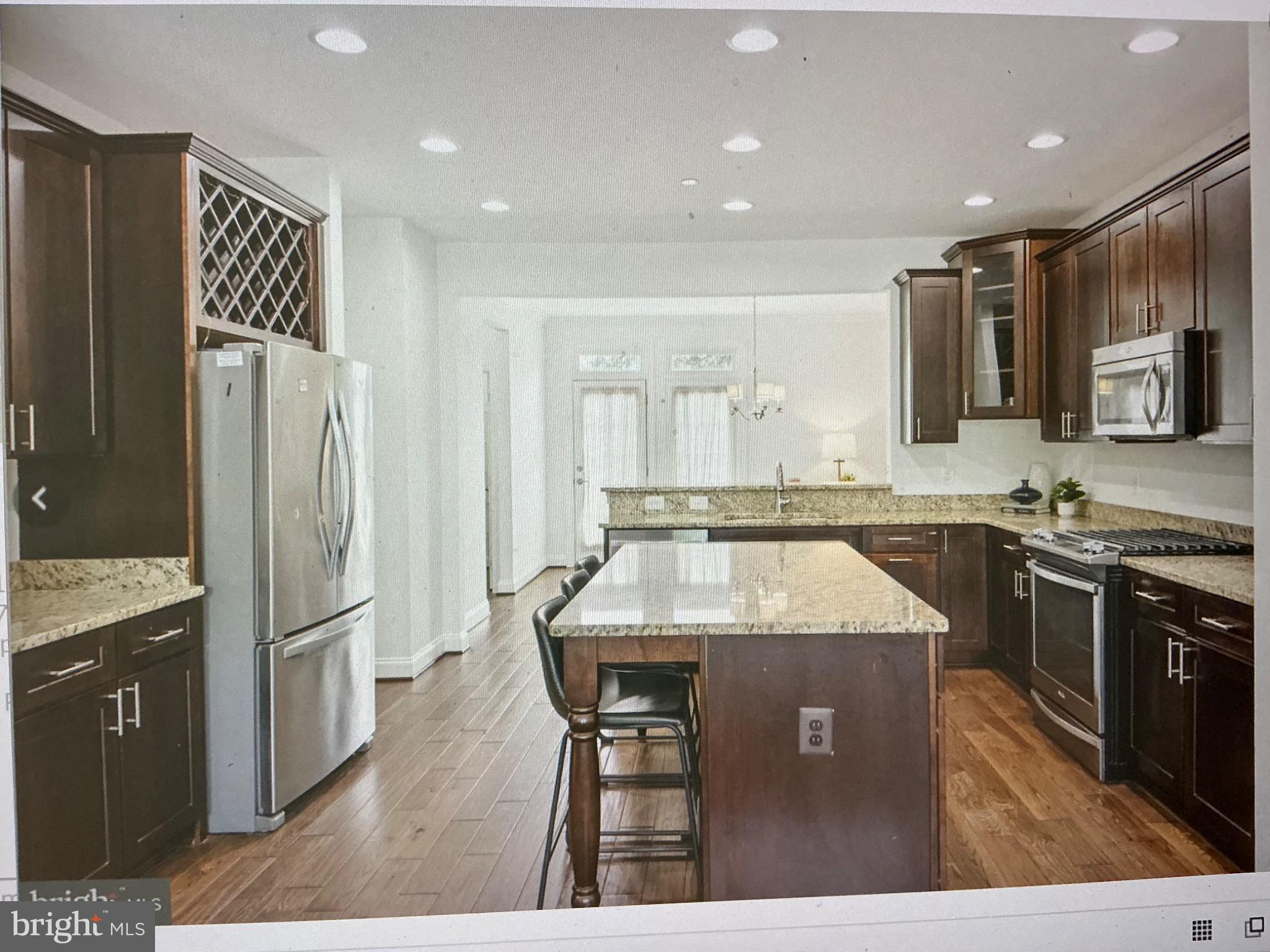 16125 Redland Road Derwood, MD 20855 - Photo 7 of 44 Modern kitchen with elegant finishes.