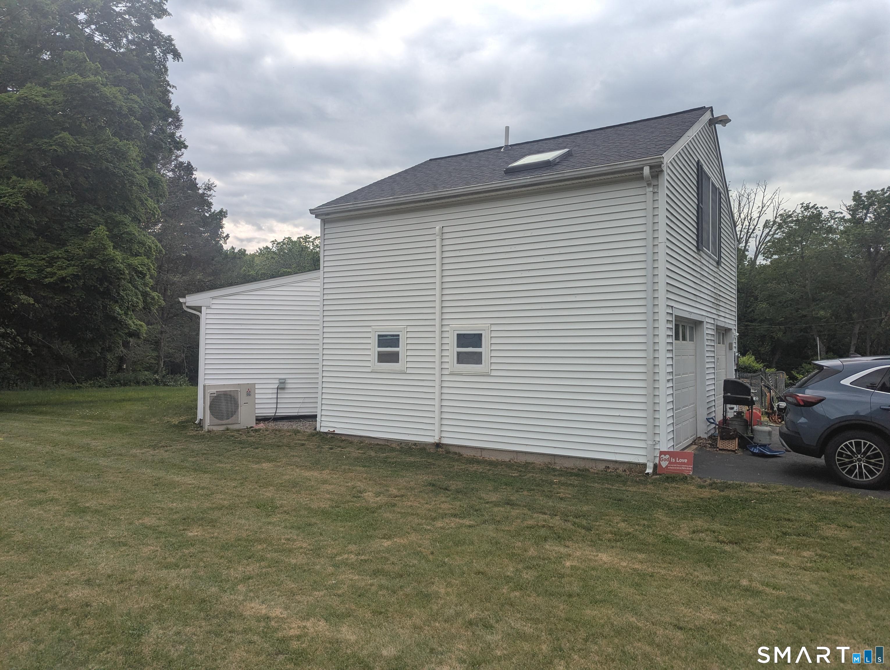 90 Wawecus Hill Road Norwich, CT 06360 - Photo 20 of 24