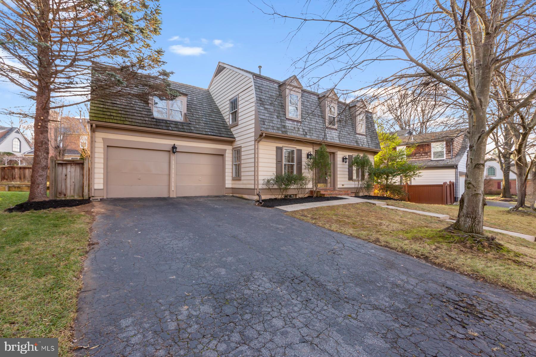 202 Bristol Downs Drive Gaithersburg, MD 20877 - Photo 2 of 48