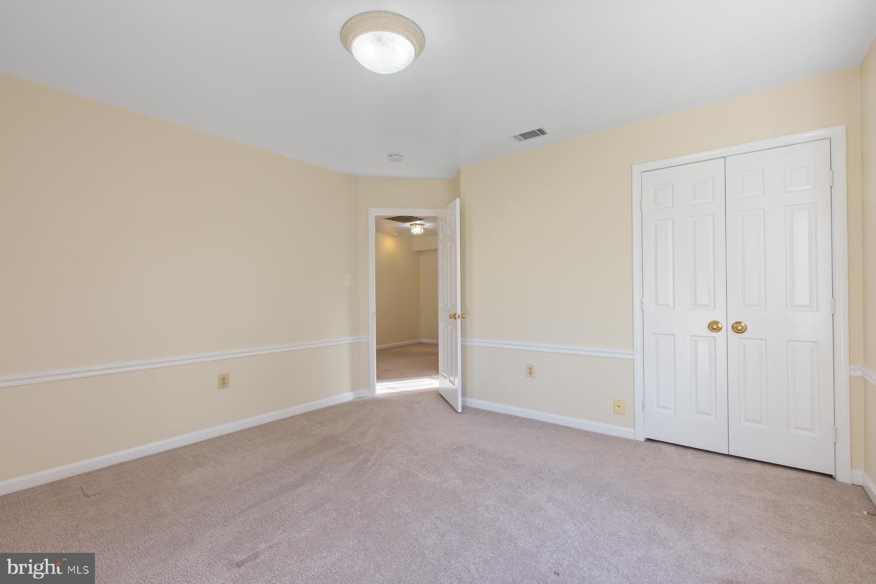 202 Bristol Downs Drive Gaithersburg, MD 20877 - Photo 28 of 48