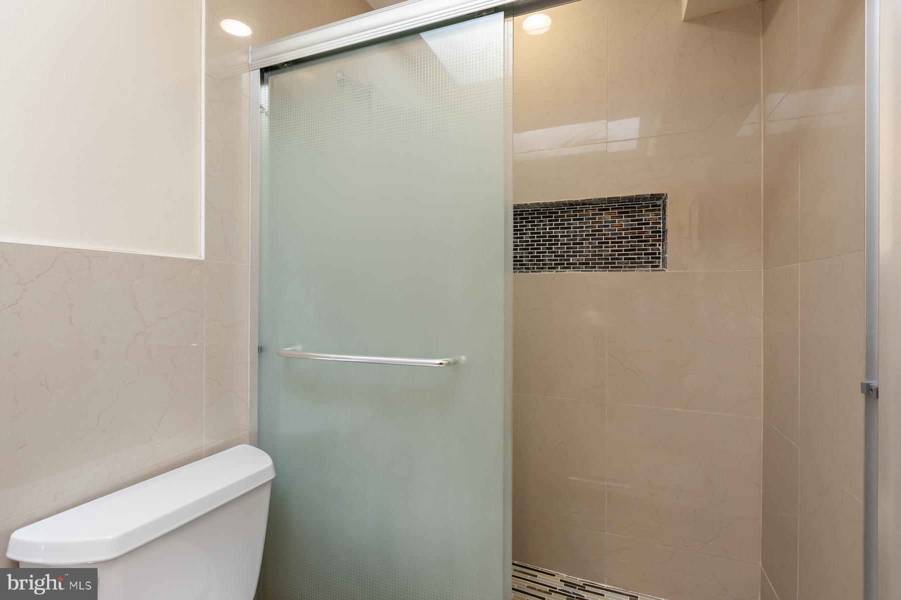 202 Bristol Downs Drive Gaithersburg, MD 20877 - Photo 32 of 48