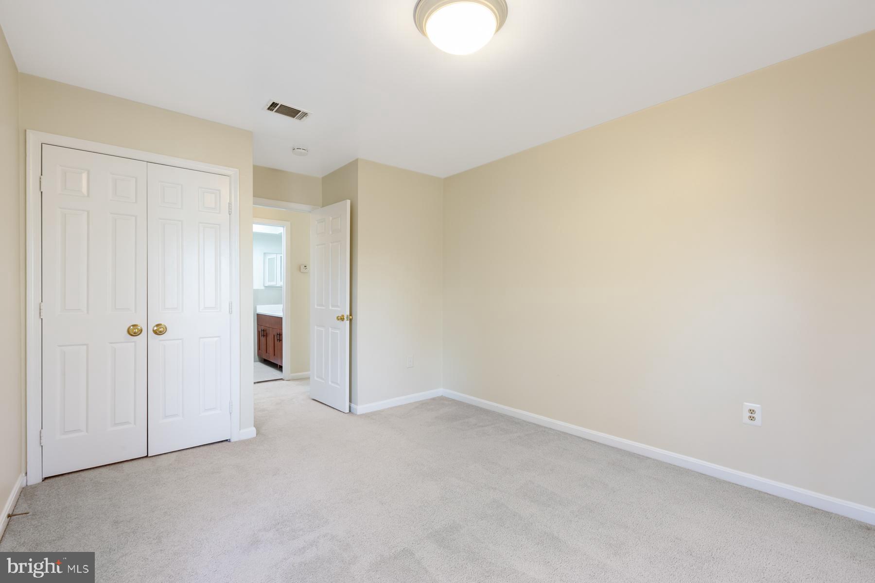 202 Bristol Downs Drive Gaithersburg, MD 20877 - Photo 34 of 48