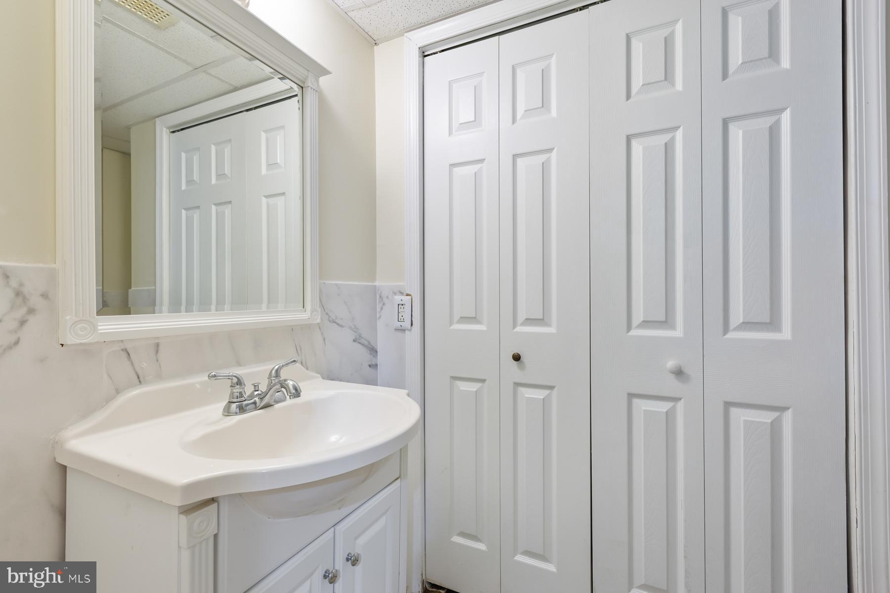 202 Bristol Downs Drive Gaithersburg, MD 20877 - Photo 40 of 48