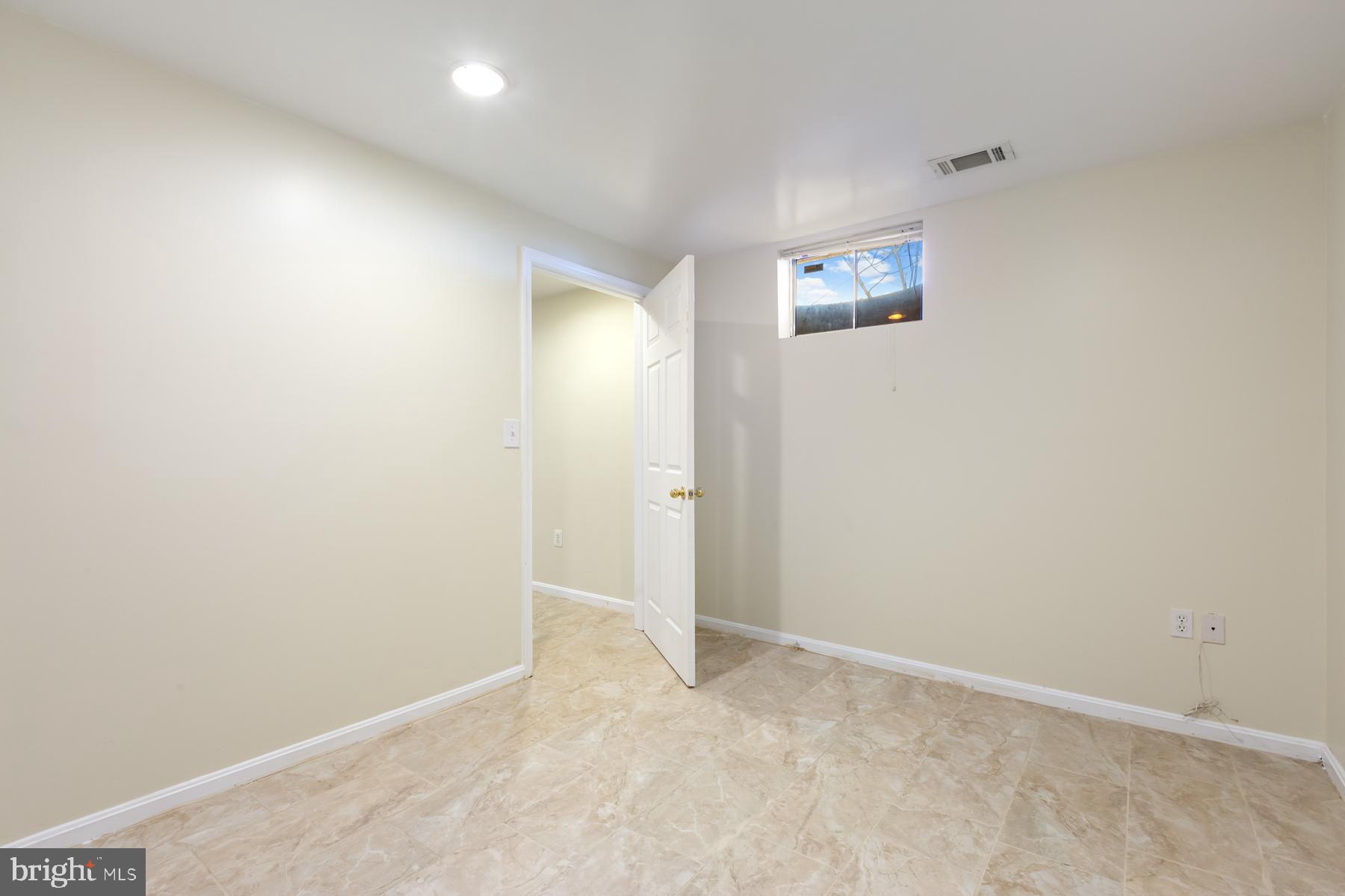 202 Bristol Downs Drive Gaithersburg, MD 20877 - Photo 43 of 48