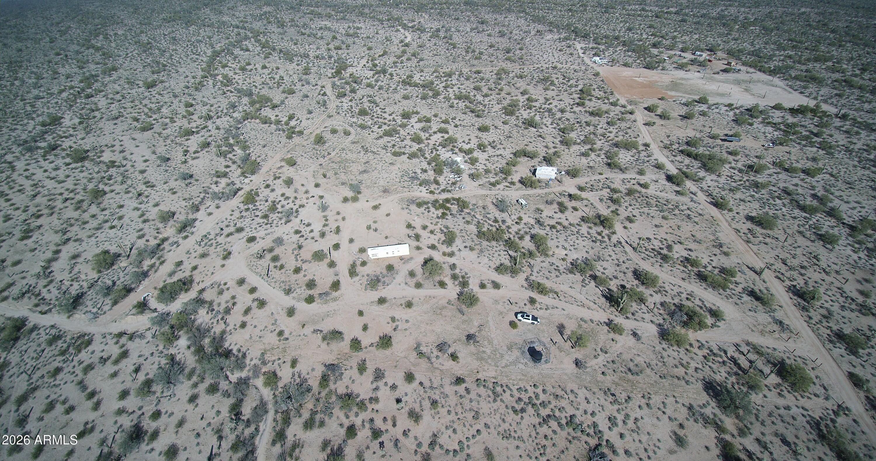 14438 North Reed Road Florence, AZ 85132 - Photo 7 of 28 a close up of a wall
