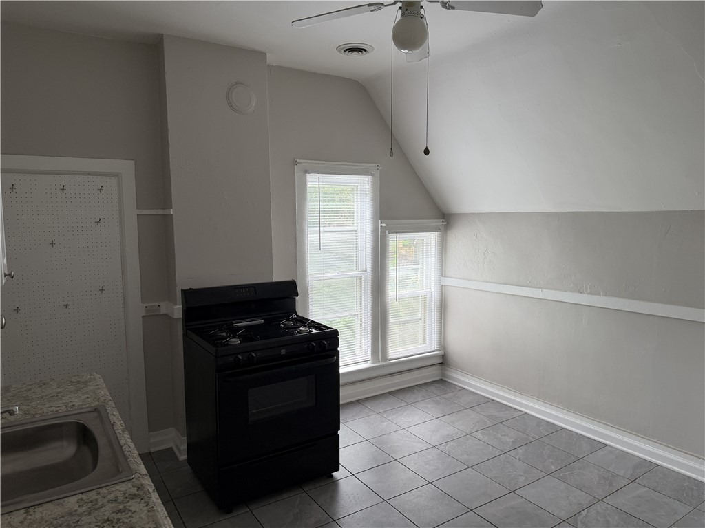 60 Rowley Street, Unit 2 Rochester, NY 14607 - Photo 11 of 14 Gallery Image 11