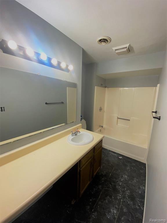 319 Washington Street, Unit 3 Monroe, MI 48161 - Photo 4 of 4