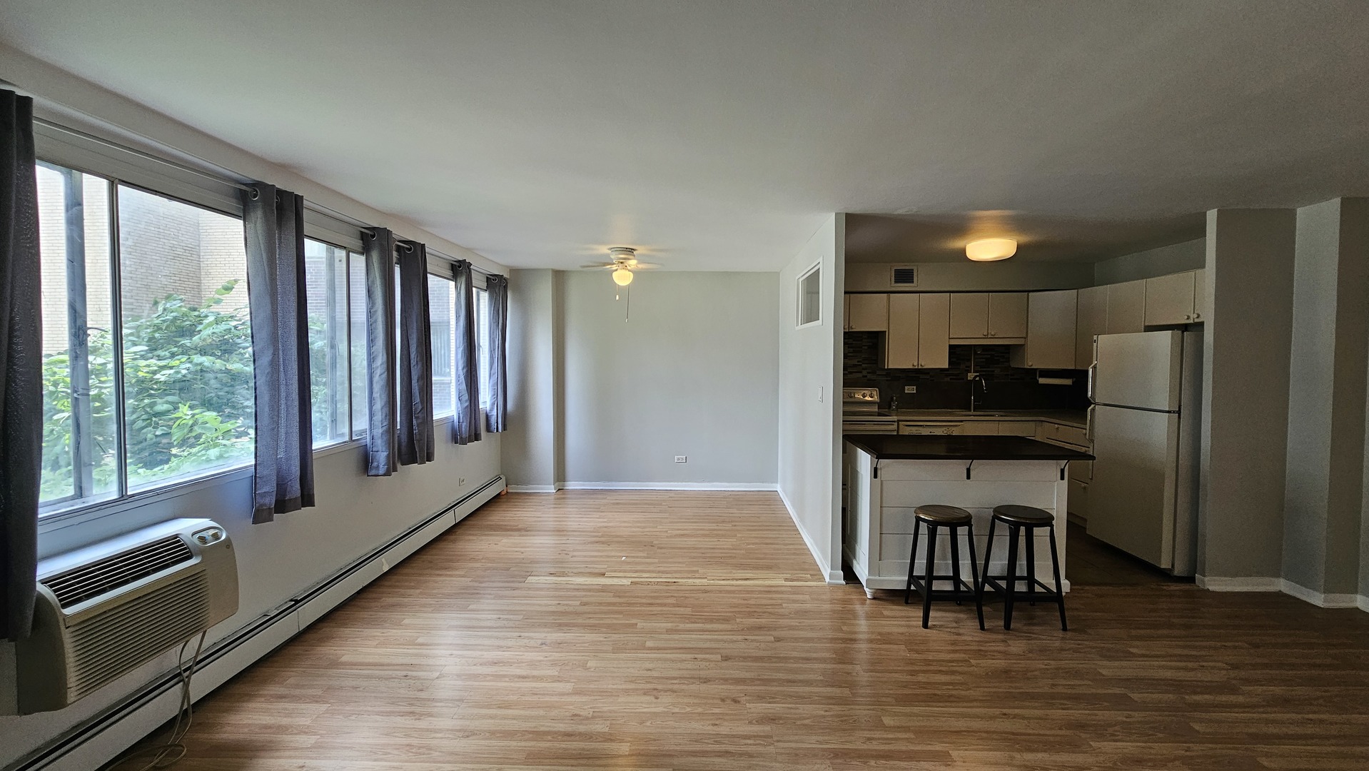 6300 North Sheridan Road, Unit 107 Chicago, IL 60660 - Photo 8 of 27 Gallery Image 8