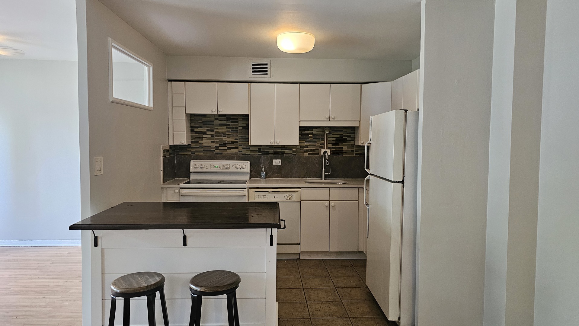 6300 North Sheridan Road, Unit 107 Chicago, IL 60660 - Photo 9 of 27 Gallery Image 9