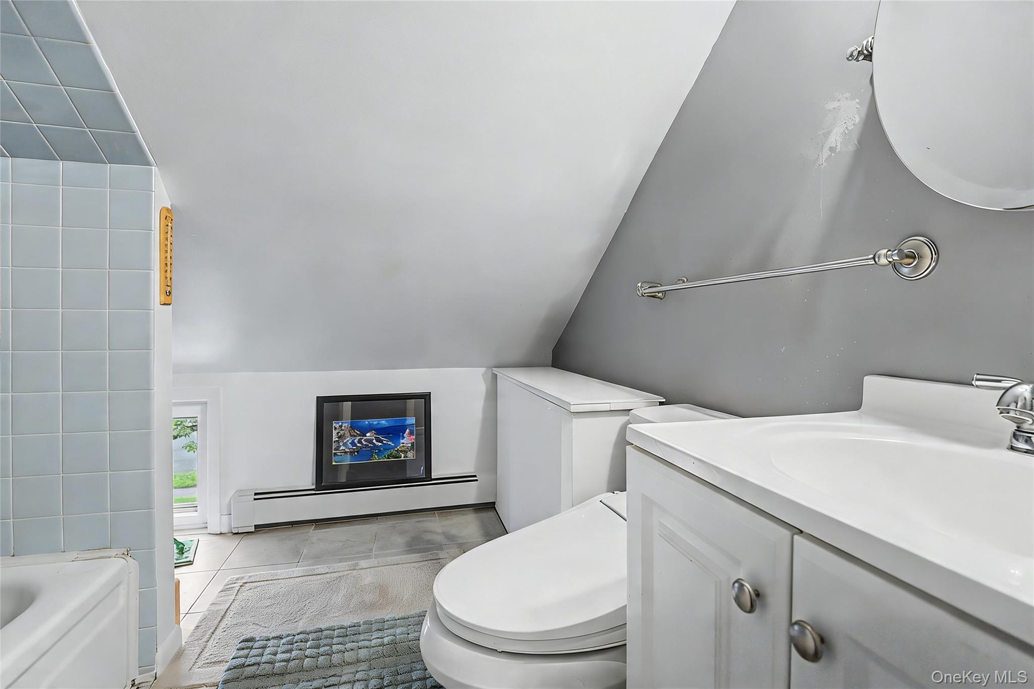 210 Spindle Road Hicksville, NY 11801 - Photo 14 of 27 Gallery Image 14