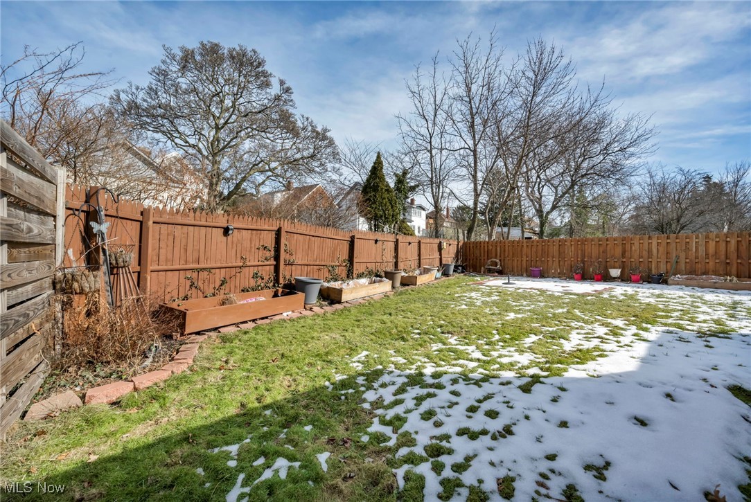 18111 Marcella Road Cleveland, OH 44119 - Photo 10 of 42 Gallery Image 10
