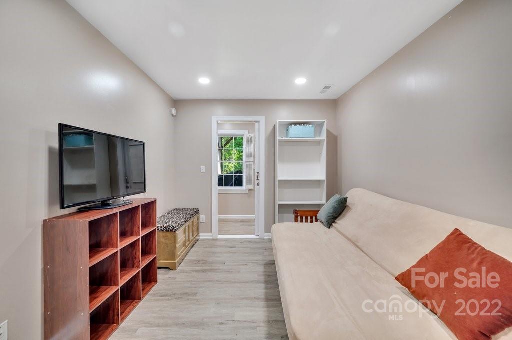 8065 Stevens Mill Road Matthews, NC 28104 - Photo 29 of 33 Gallery Image 29