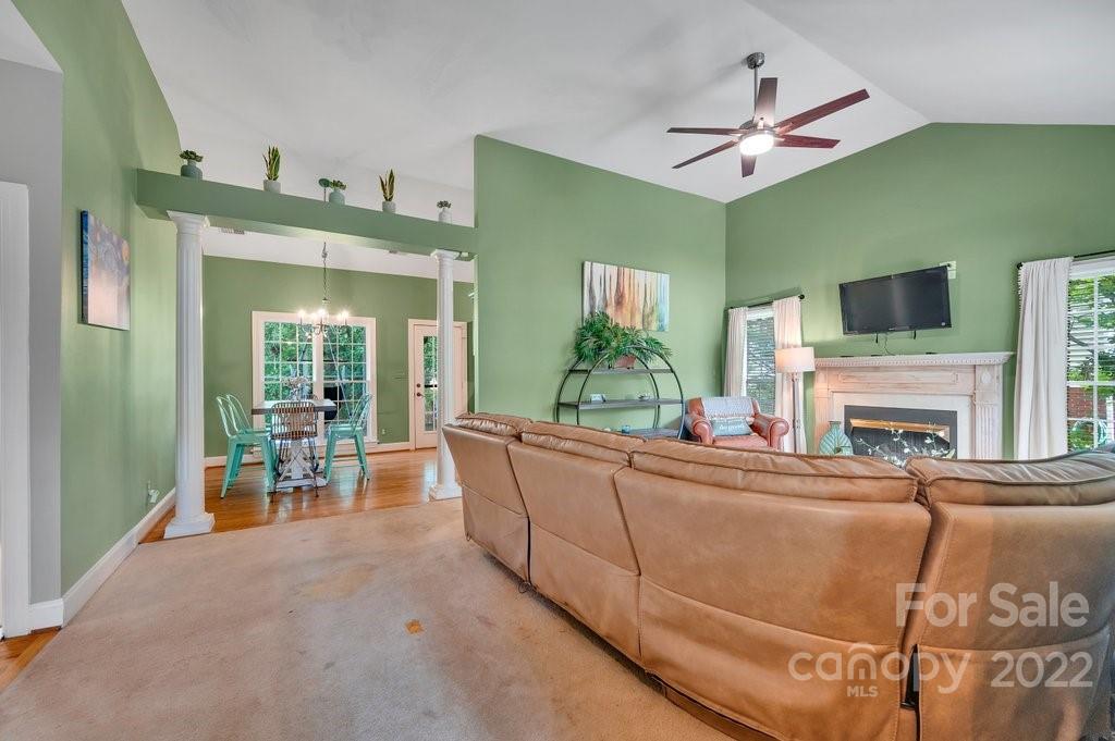 8065 Stevens Mill Road Matthews, NC 28104 - Photo 5 of 33 Gallery Image 5