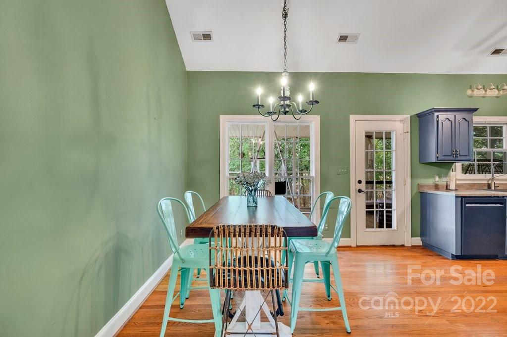 8065 Stevens Mill Road Matthews, NC 28104 - Photo 8 of 33 Gallery Image 8