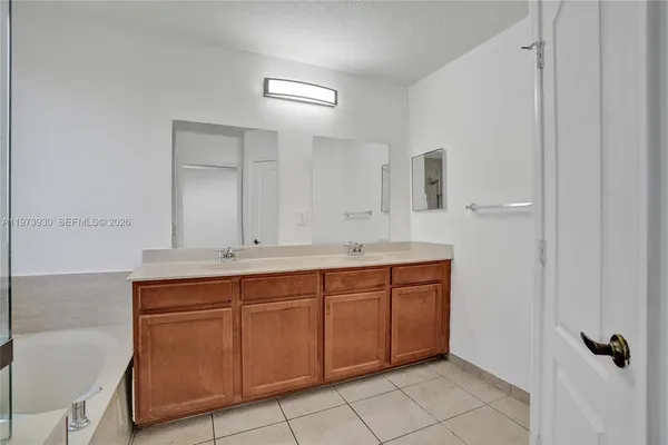 $3,100 | 21005 Northwest 14th Place, Unit 146, Miami Gardens, FL 33169
