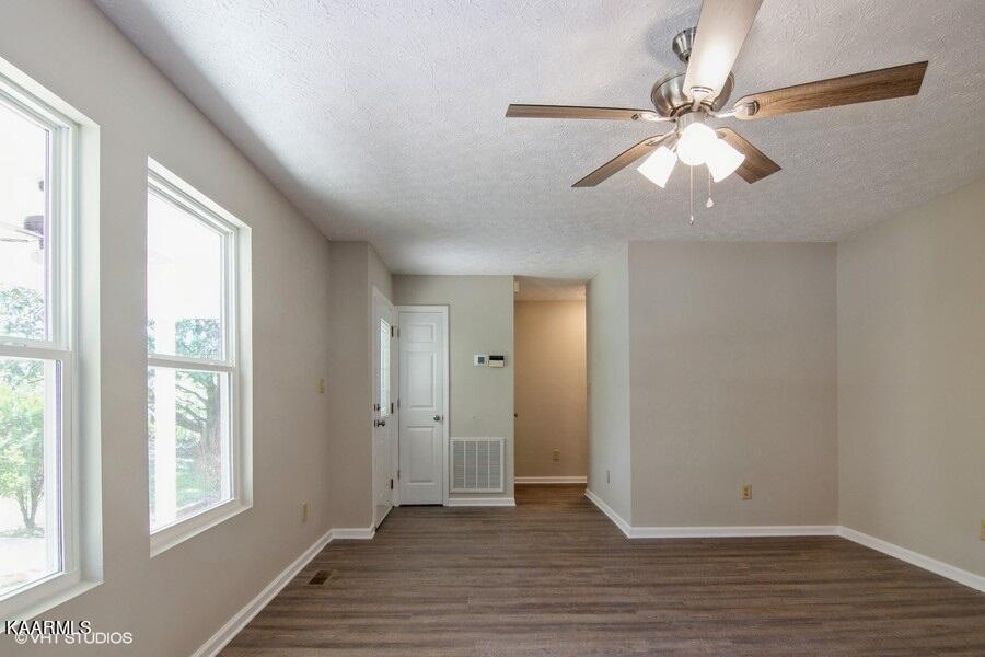 419 Morton Road Harriman, TN 37748 - Photo 6 of 15 06_419MortonRd_2006_LowRes