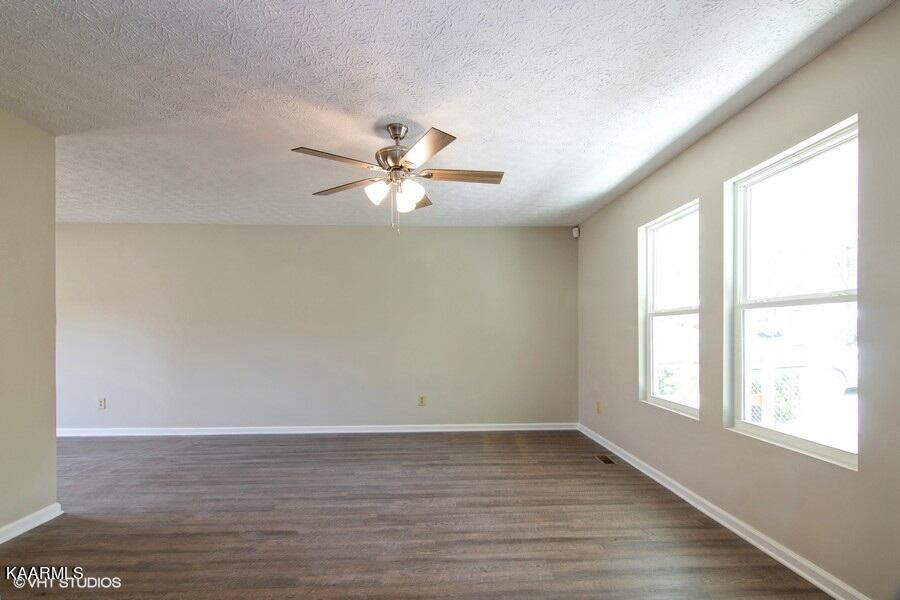 419 Morton Road Harriman, TN 37748 - Photo 8 of 15 08_419MortonRd_2008_LowRes