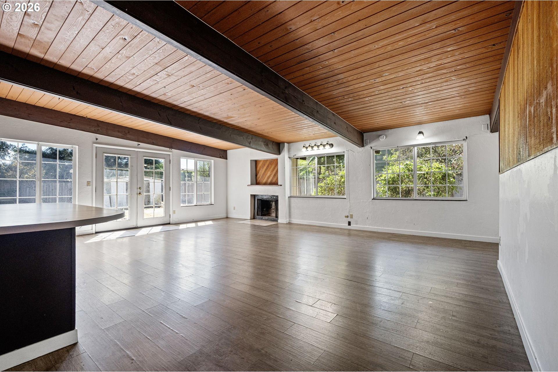 Living Room/Dining Room