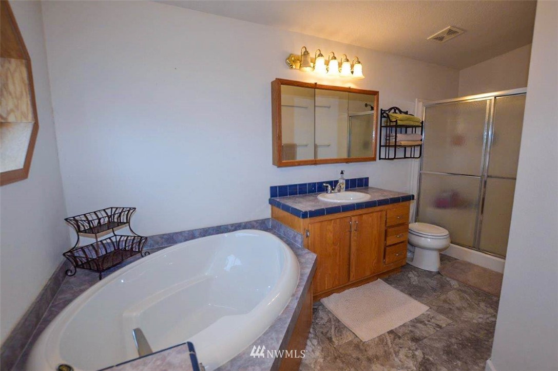 625 Gore Road Kalama, WA 98625 - Photo 13 of 25 Gallery Image 13