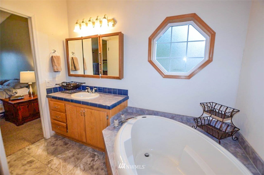 625 Gore Road Kalama, WA 98625 - Photo 14 of 25 Gallery Image 14