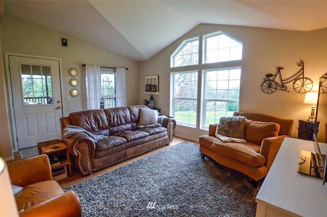625 Gore Road Kalama, WA 98625 - Photo 3 of 25 Gallery Image 3
