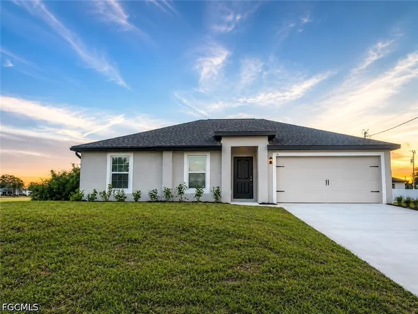 $1,990 | 36 Northwest 26th Street, Cape Coral, FL 33993