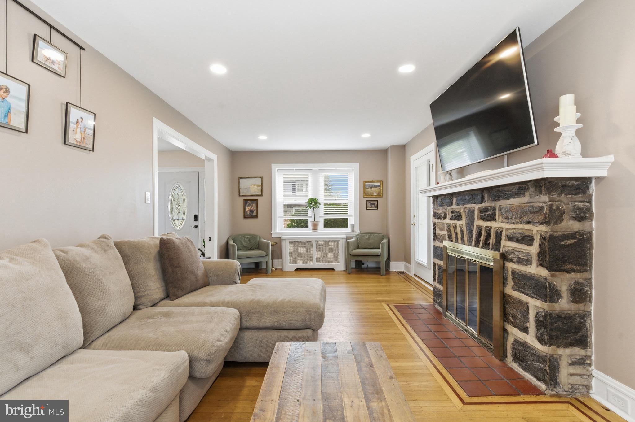 1202 Earlington Road Havertown, PA 19083 - Photo 5 of 49 Living Room